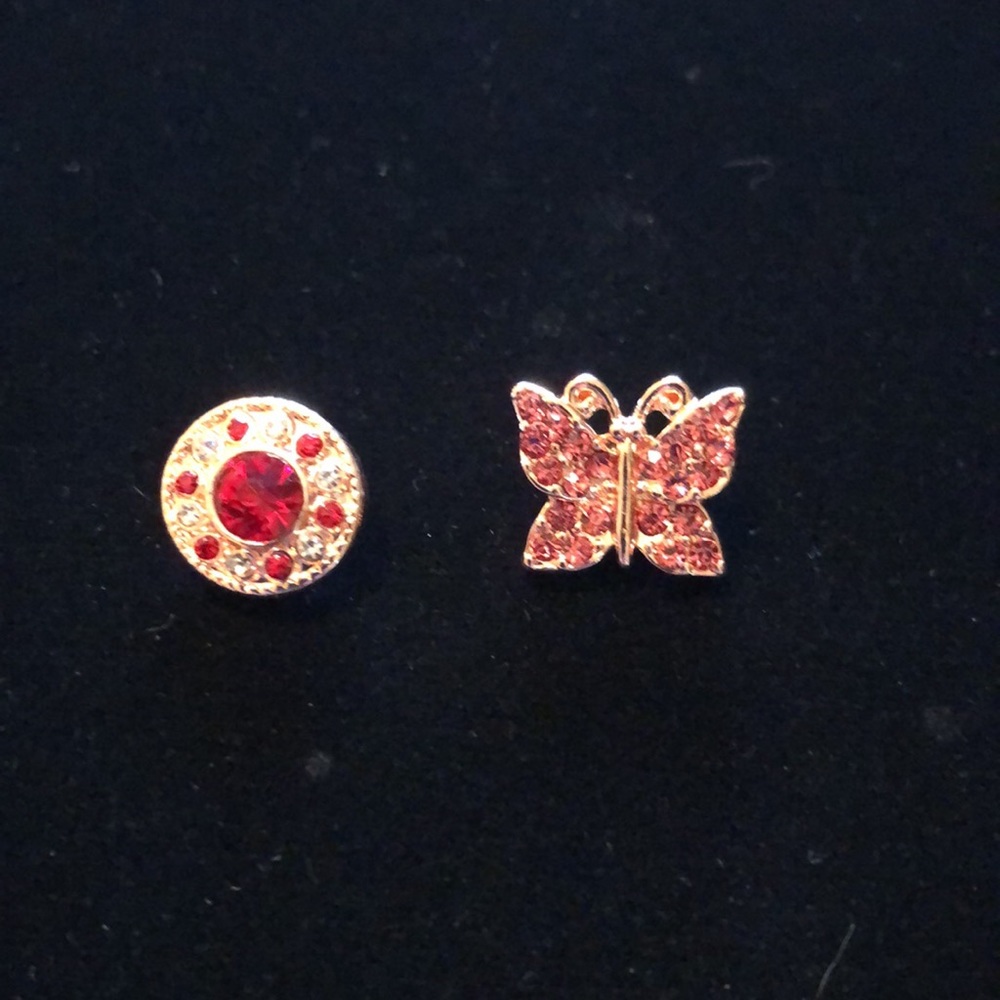 Rose gold tone ring for 12mm snap buttons. Fits size 8 finger. Comes with 1 snap - Picture 6 of 7